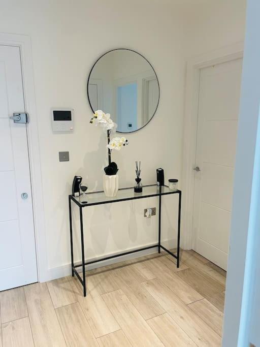 Stylish And Cosy 2 Bedroom Flat In Croydon Exterior photo